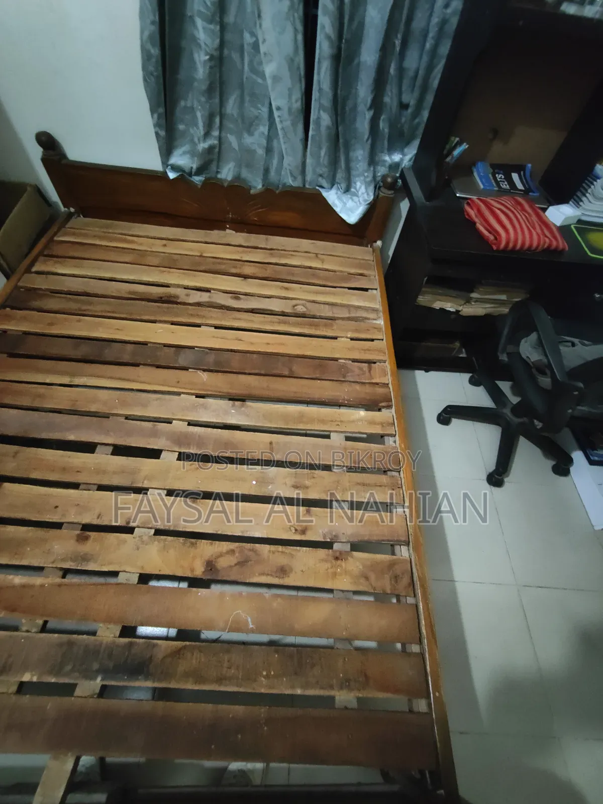 Bed (5 Feet by 6.5 Feet)