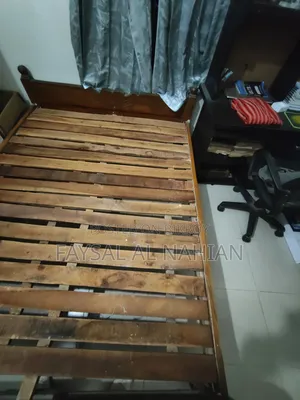 Bed (5 Feet by 6.5 Feet)