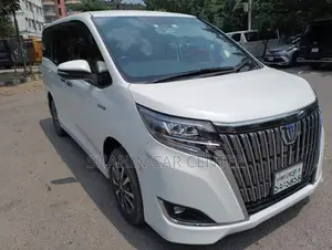 Toyota Esquire 1.8 FWD Hybrid (7 seater) 2018 Pearl