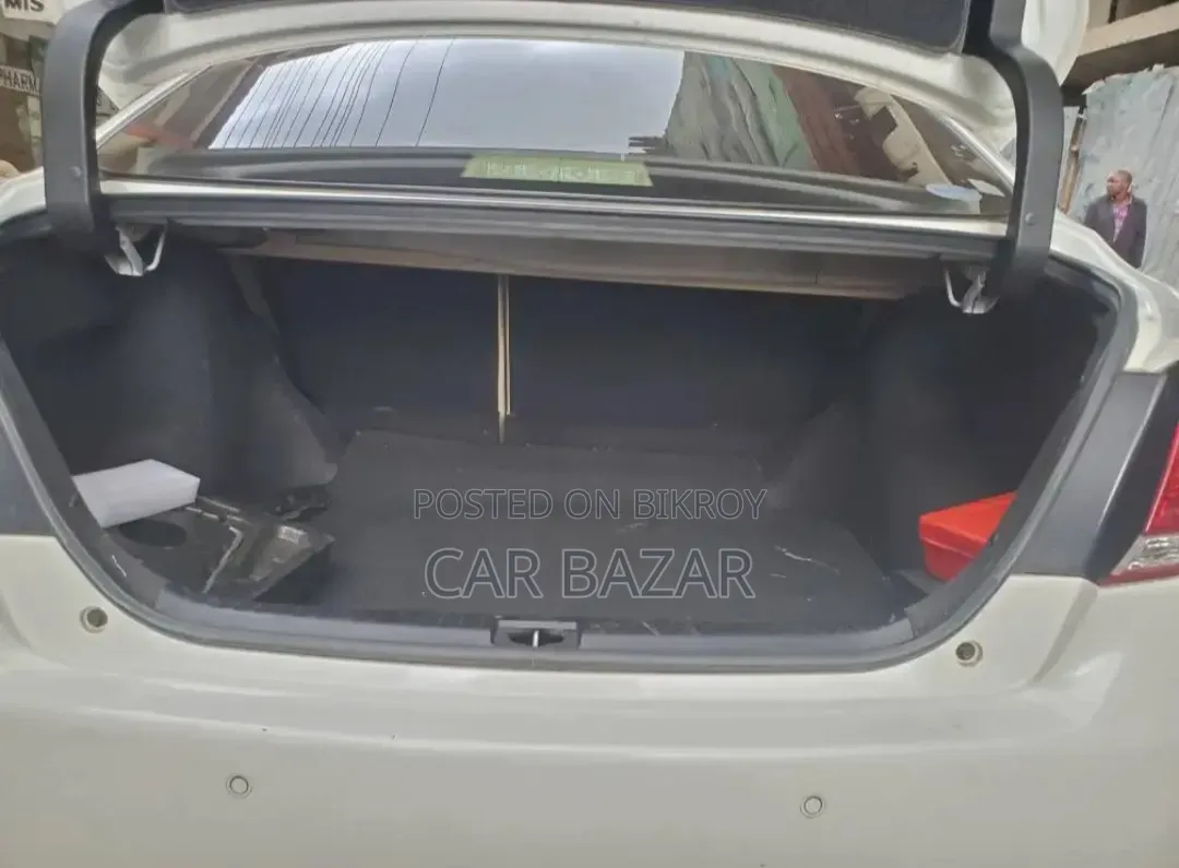 Toyota Premio 1.5 Front-Wheel Drive 2016 Pearl