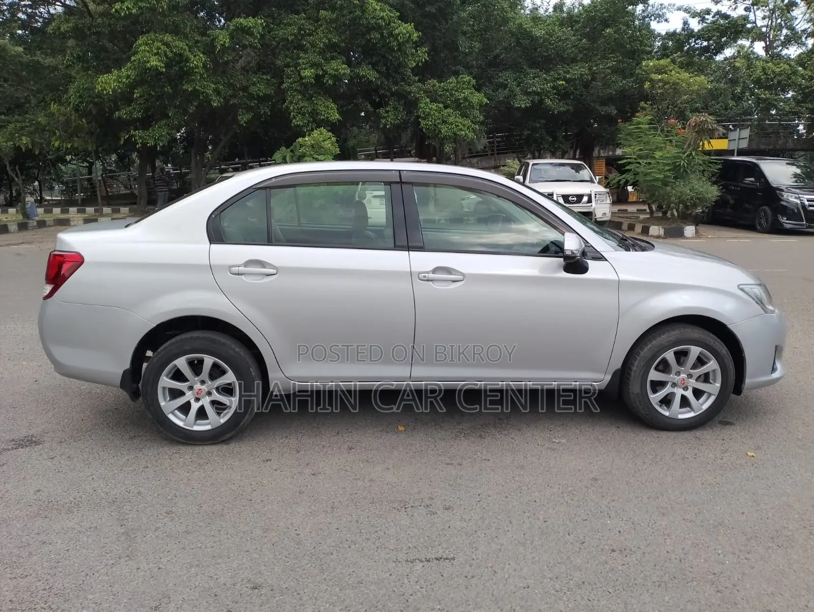 টয়োটা এক্সিও ১.৫ জি টু-হুইল ড্রাইভ ২০১৪ সিলভার