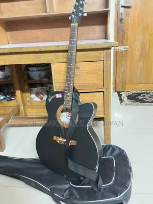 Original Signature Brand Guitar, Fresh Condition, Bought 2 Months Ago.