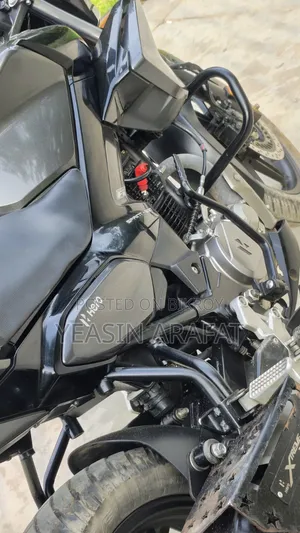 Hero Xtreme 125R 2026 Black