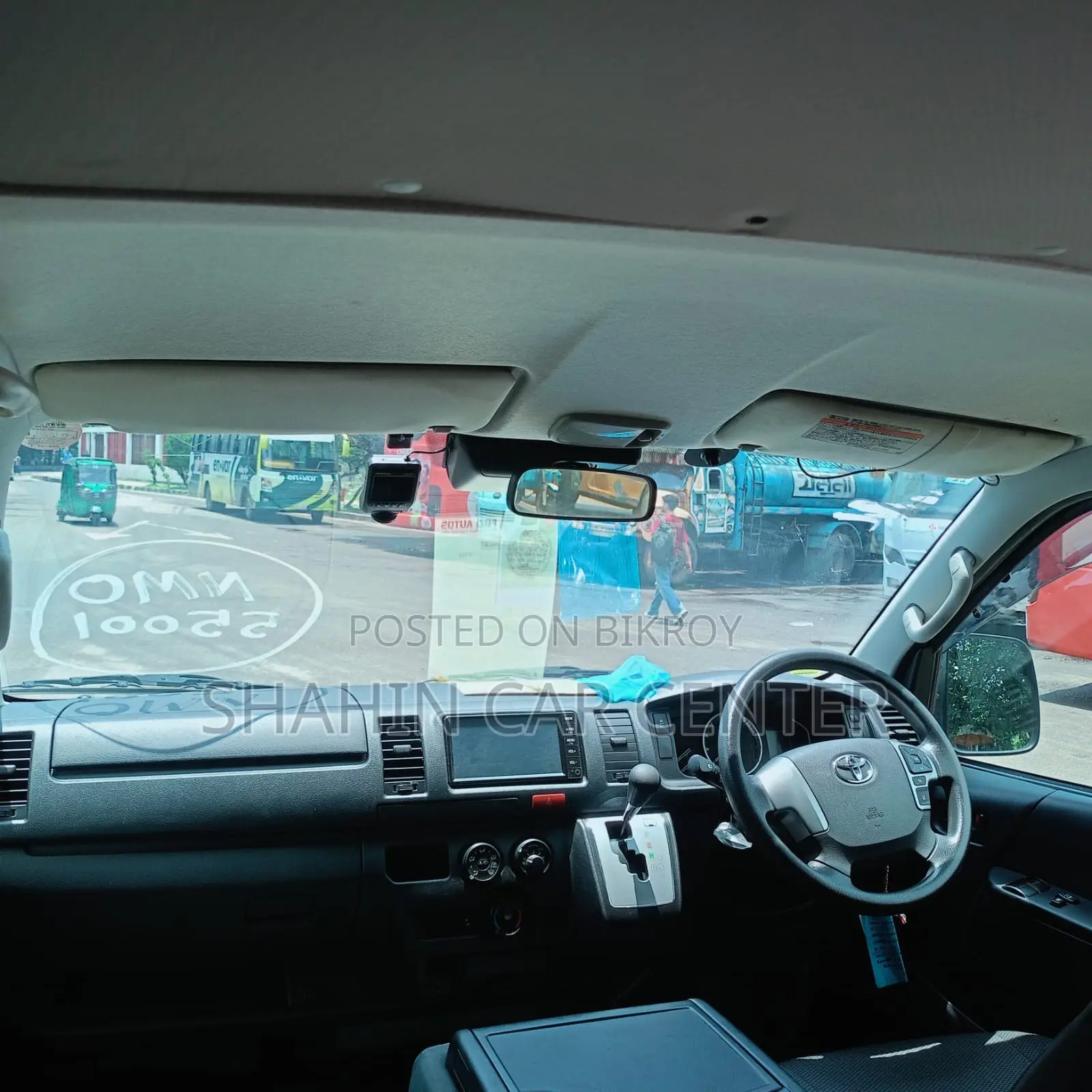 টয়োটা নোয়া ২.০ AWD (৮ সিটার) ২০২১ সিলভার