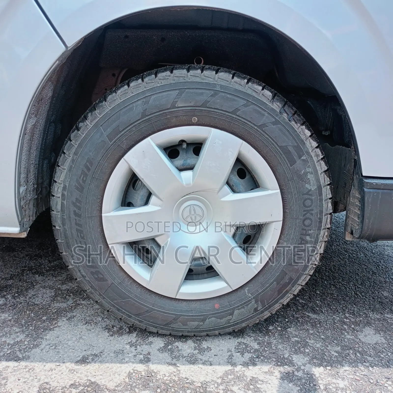 টয়োটা নোয়া ২.০ AWD (৮ সিটার) ২০২১ সিলভার