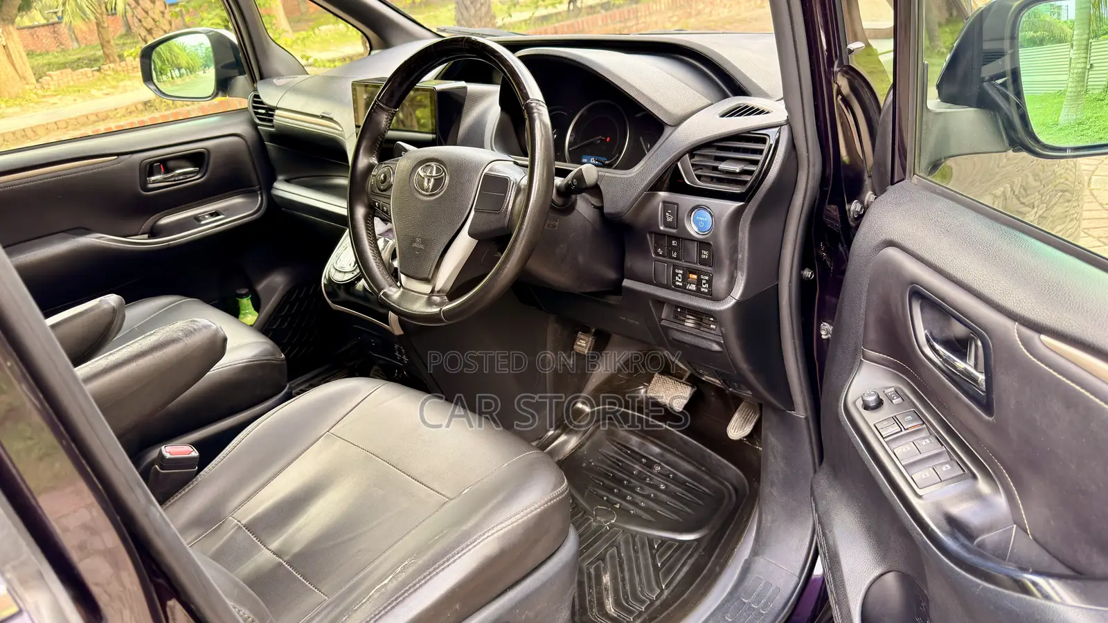 Toyota Esquire 2.0 AWD (7 seater) 2016 Purple