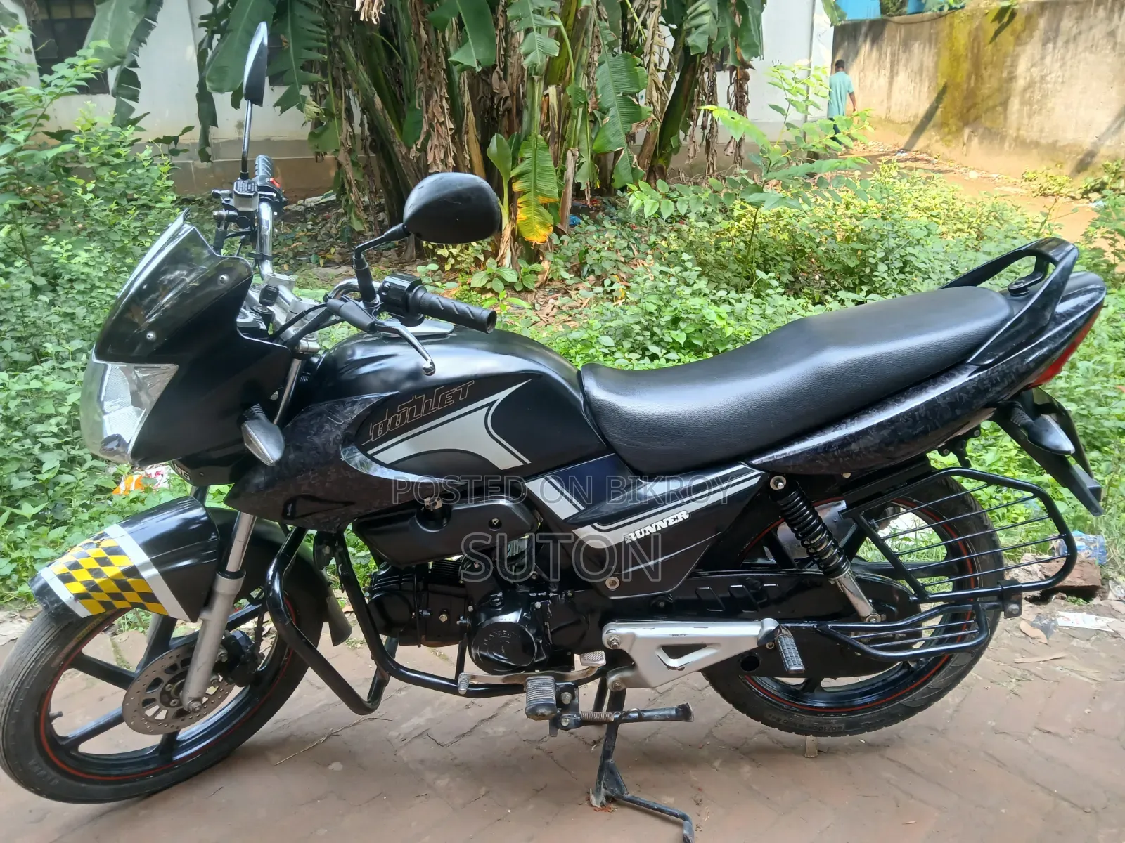 Runner Bullet 100 V2 2022 Black