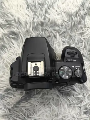Canon 200D Mark II