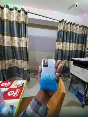 রিয়েলমি ১০ ৬৪ জিবি