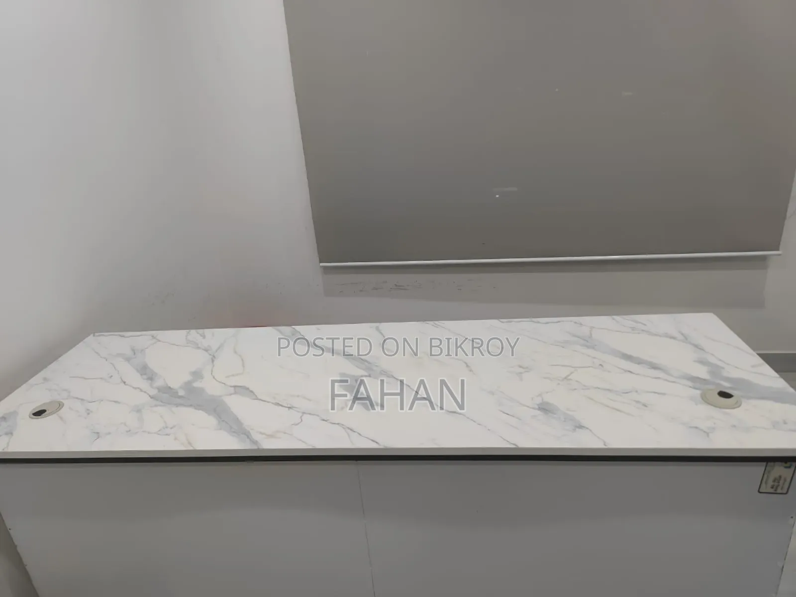 টেবিল ফুল ফ্রেশ