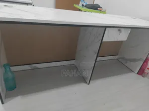 টেবিল ফুল ফ্রেশ