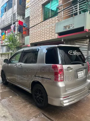 টয়োটা রাউম ২০০৪ বেইজ
