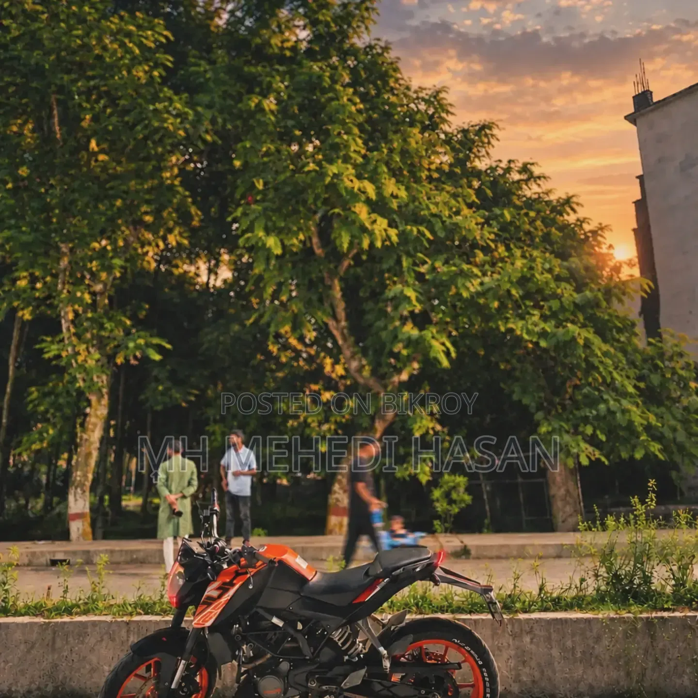 New KTM Duke 125 2019 Orange