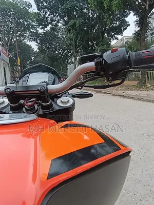 New KTM Duke 125 2019 Orange