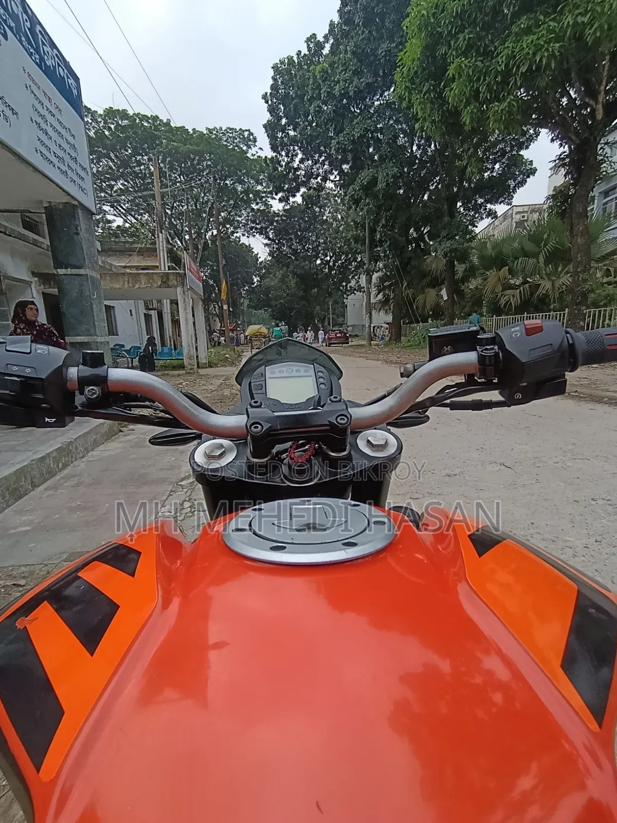 New KTM Duke 125 2019 Orange
