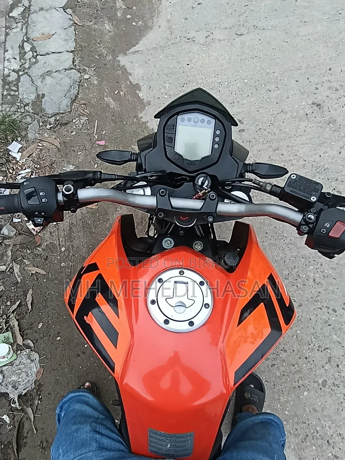 New KTM Duke 125 2019 Orange