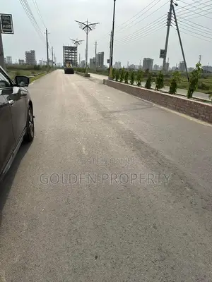 M BLOCK 5 KATHA SOUTH CORNER Plot Sale Bashundhara ৫