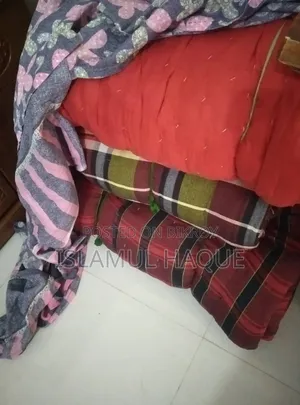 Quilt and 2 mattresses