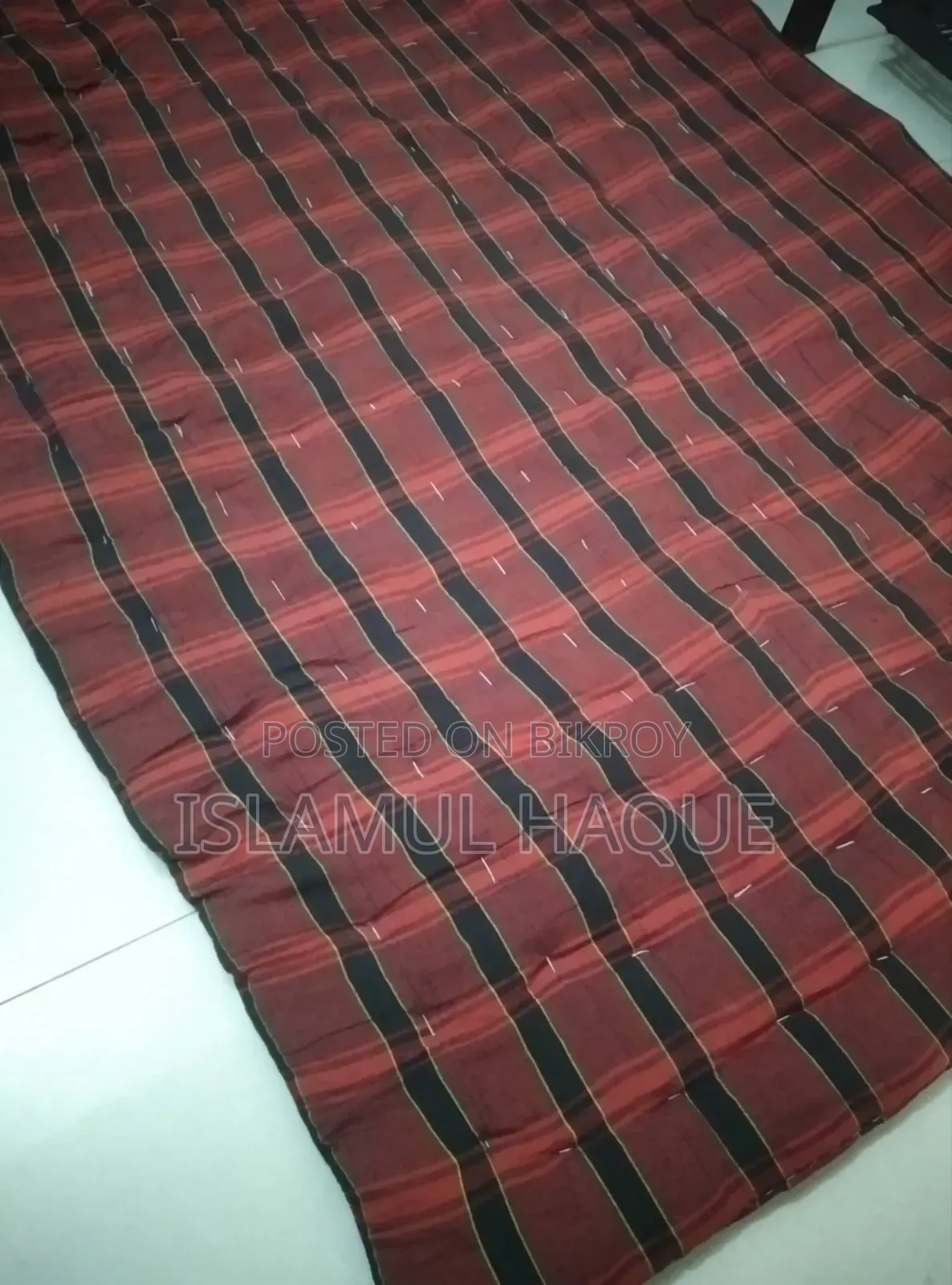 Quilt and 2 mattresses