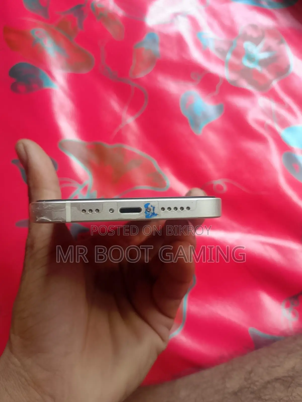 অ্যাপল আইফোন ১২ ১২৮ জিবি হোয়াইট