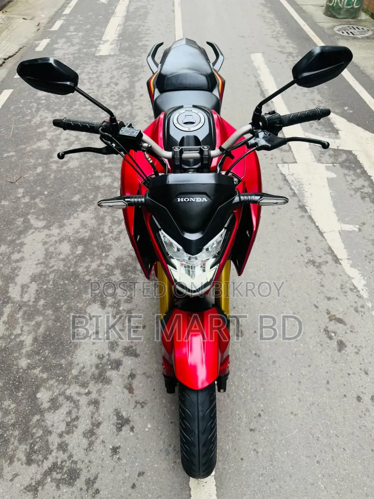 Honda Hornet 2.0 2025 Red