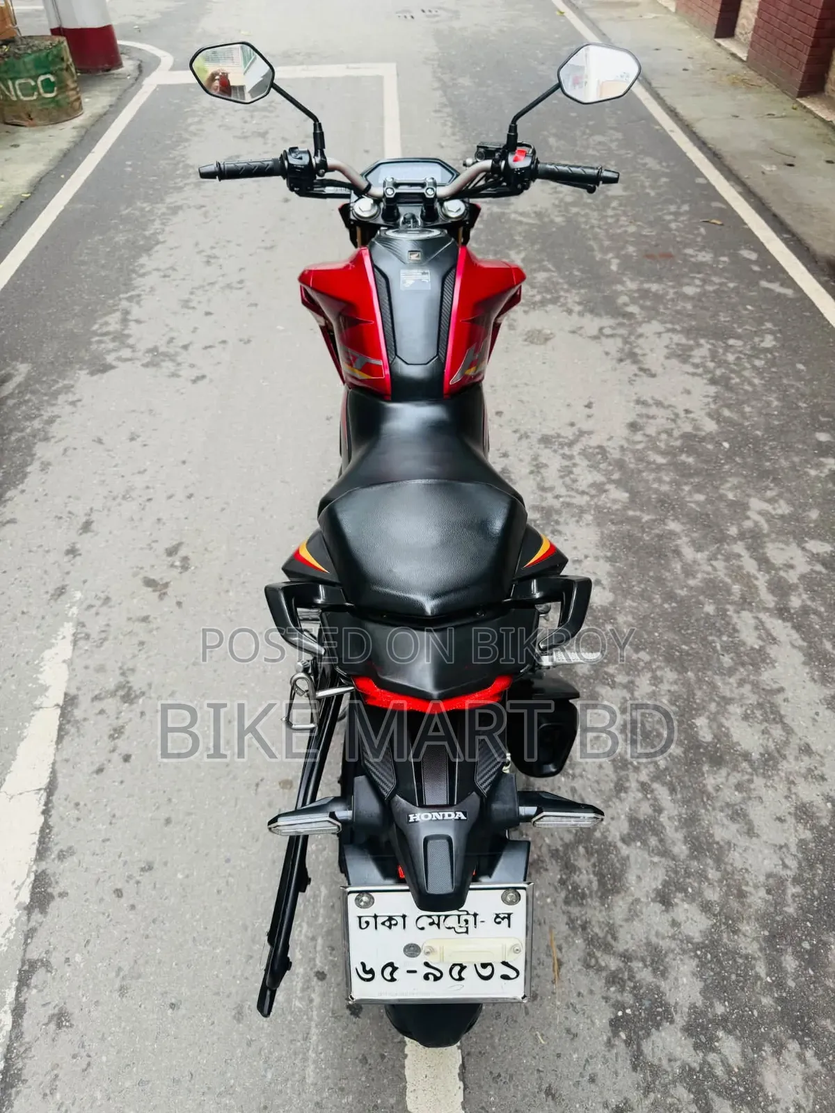 Honda Hornet 2.0 2025 Red