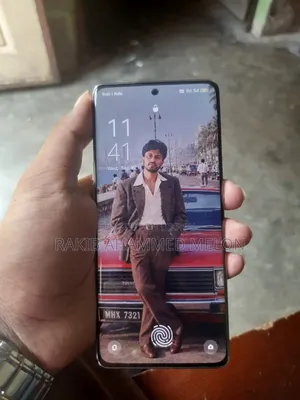 Oppo Reno9 256 GB Gold