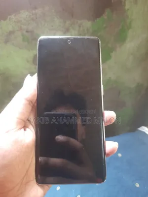 Oppo Reno9 256 GB Gold