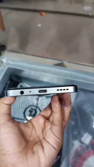 রিয়েলমি ১২ ৫জি ১২৮ জিবি সবুজ
