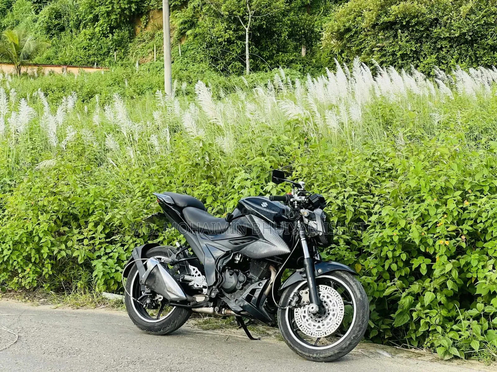 সুজুকি গিক্সার ২০২৩ ব্ল্যাক