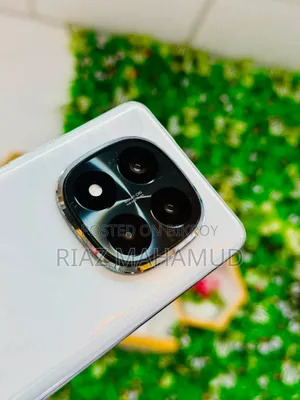 শাওমি রেডমি নোট ১৪ প্রো প্লাস ২৫৬ জিবি সাদা