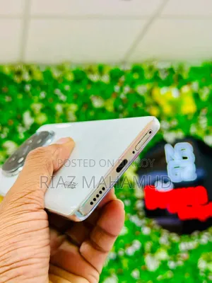 শাওমি রেডমি নোট ১৪ প্রো প্লাস ২৫৬ জিবি সাদা