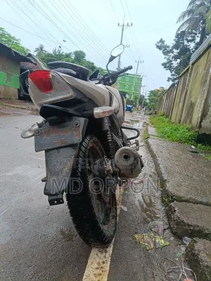 TVS Apache RTR 160 2V 2021 White