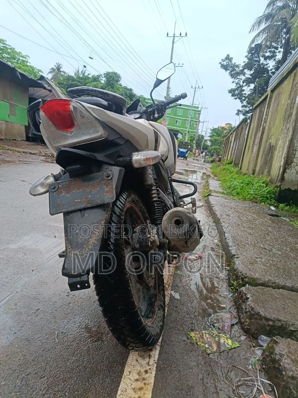 TVS Apache RTR 160 2V 2021 White
