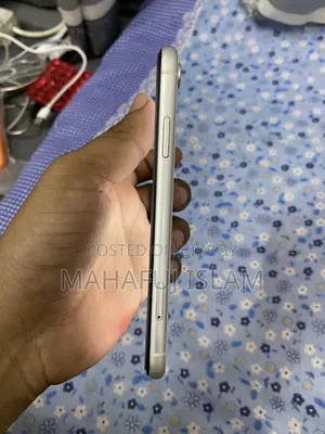 অ্যাপল আইফোন এক্সআর ৬৪ জিবি সাদা