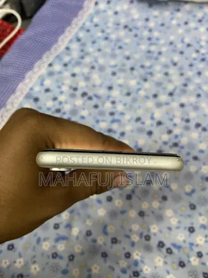 অ্যাপল আইফোন এক্সআর ৬৪ জিবি সাদা