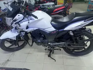 Hero Hunk 2019 White
