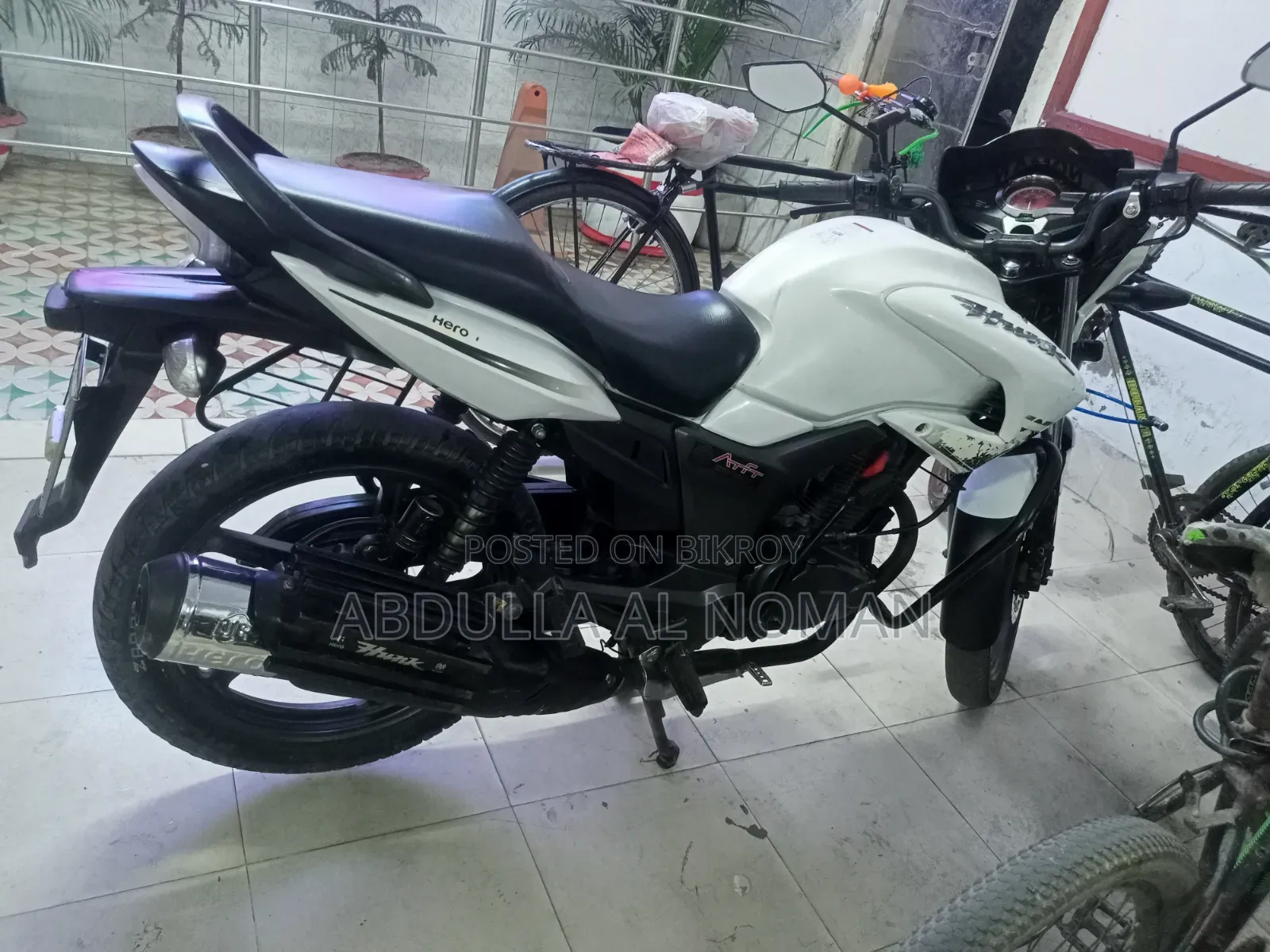 Hero Hunk 2019 White