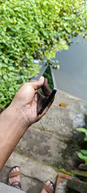 অ্যাপল আইফোন ১২ ৬৪ জিবি ব্ল্যাক