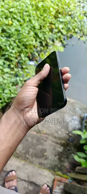 অ্যাপল আইফোন ১২ ৬৪ জিবি ব্ল্যাক