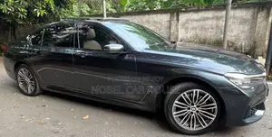 বিএমডব্লিউ ৭ সিরিজ ২০১৯ ধূসর