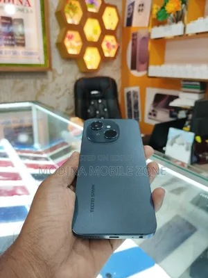 টেকনো স্পার্ক গো ৬৪ জিবি কালো