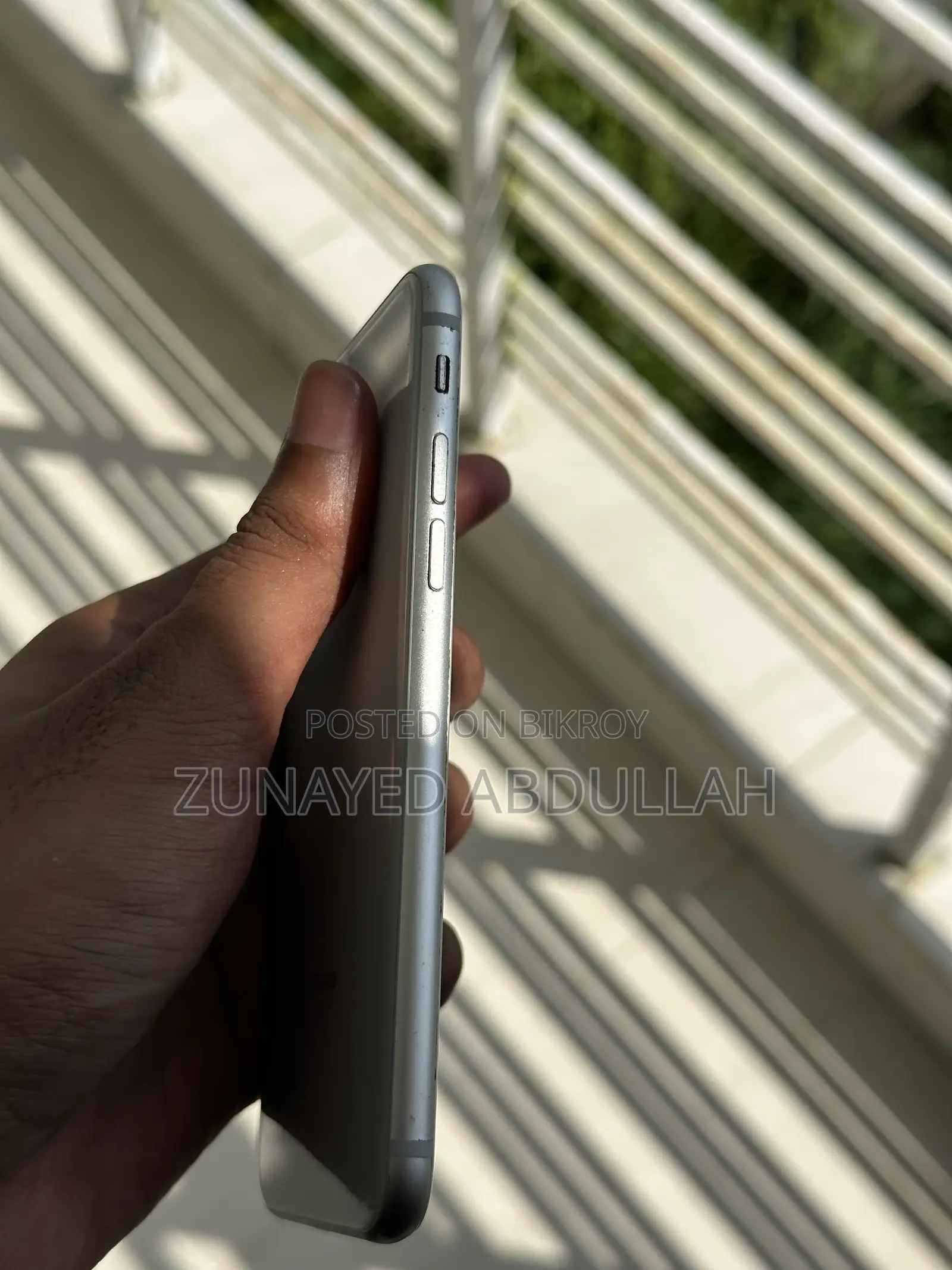 EL 64 GB White