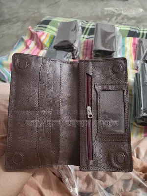 প্রিমিয়াম লেদার ওয়ালেট