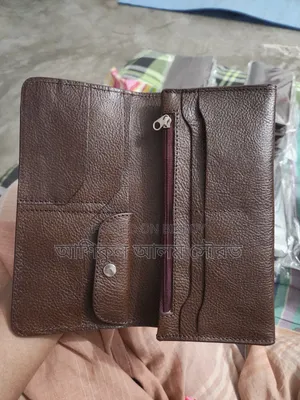 প্রিমিয়াম লেদার ওয়ালেট