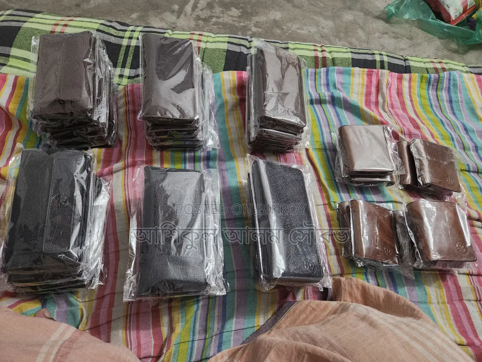 প্রিমিয়াম লেদার ওয়ালেট