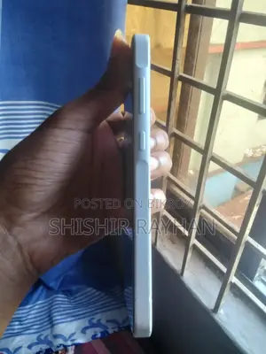স্যামসাং গ্যালাক্সি এ৩৫ ২৫৬ জিবি হোয়াইট
