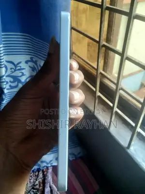 স্যামসাং গ্যালাক্সি এ৩৫ ২৫৬ জিবি হোয়াইট