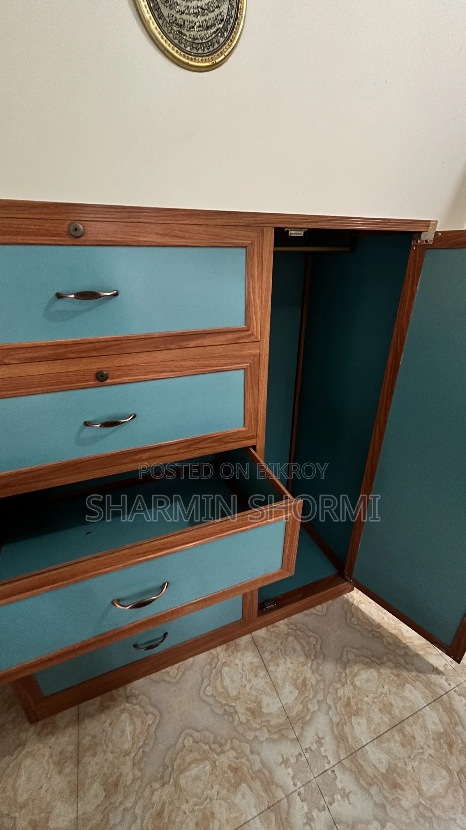 Aluminum Wardrobe