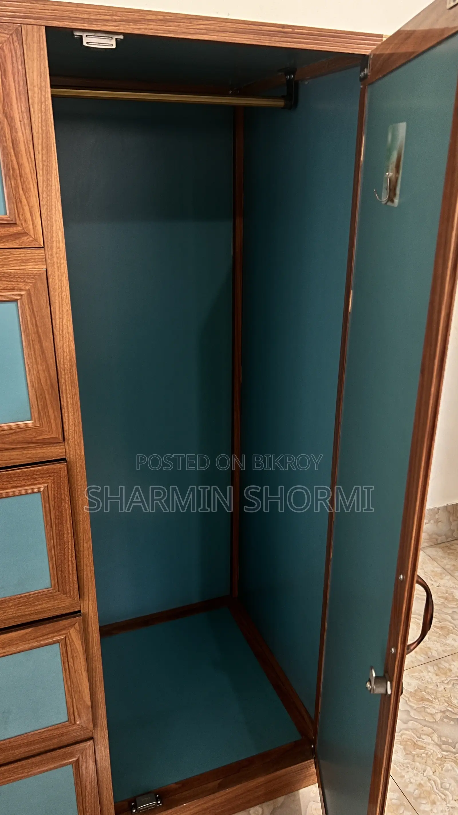 Aluminum Wardrobe